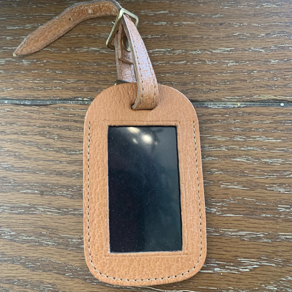 Smythson Tan Leather Luggage Tag 🏝